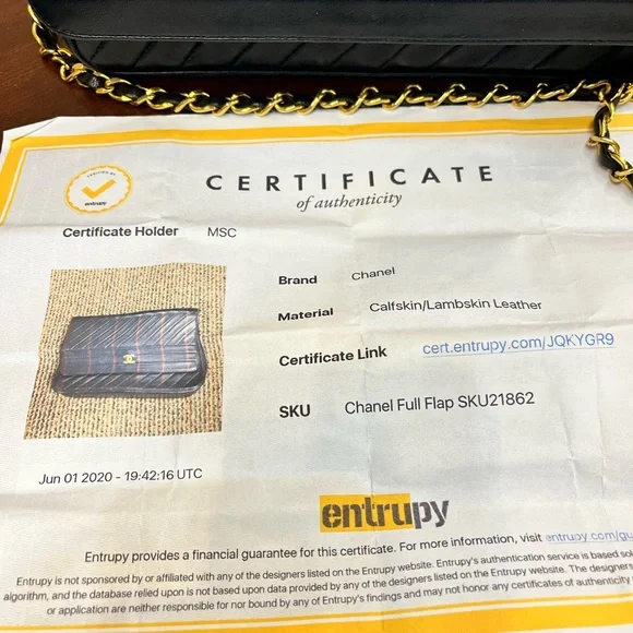 Vintage 1980’s Channel Diagonal Quilted Shoulder Bag with COA - Picture 4 of 16